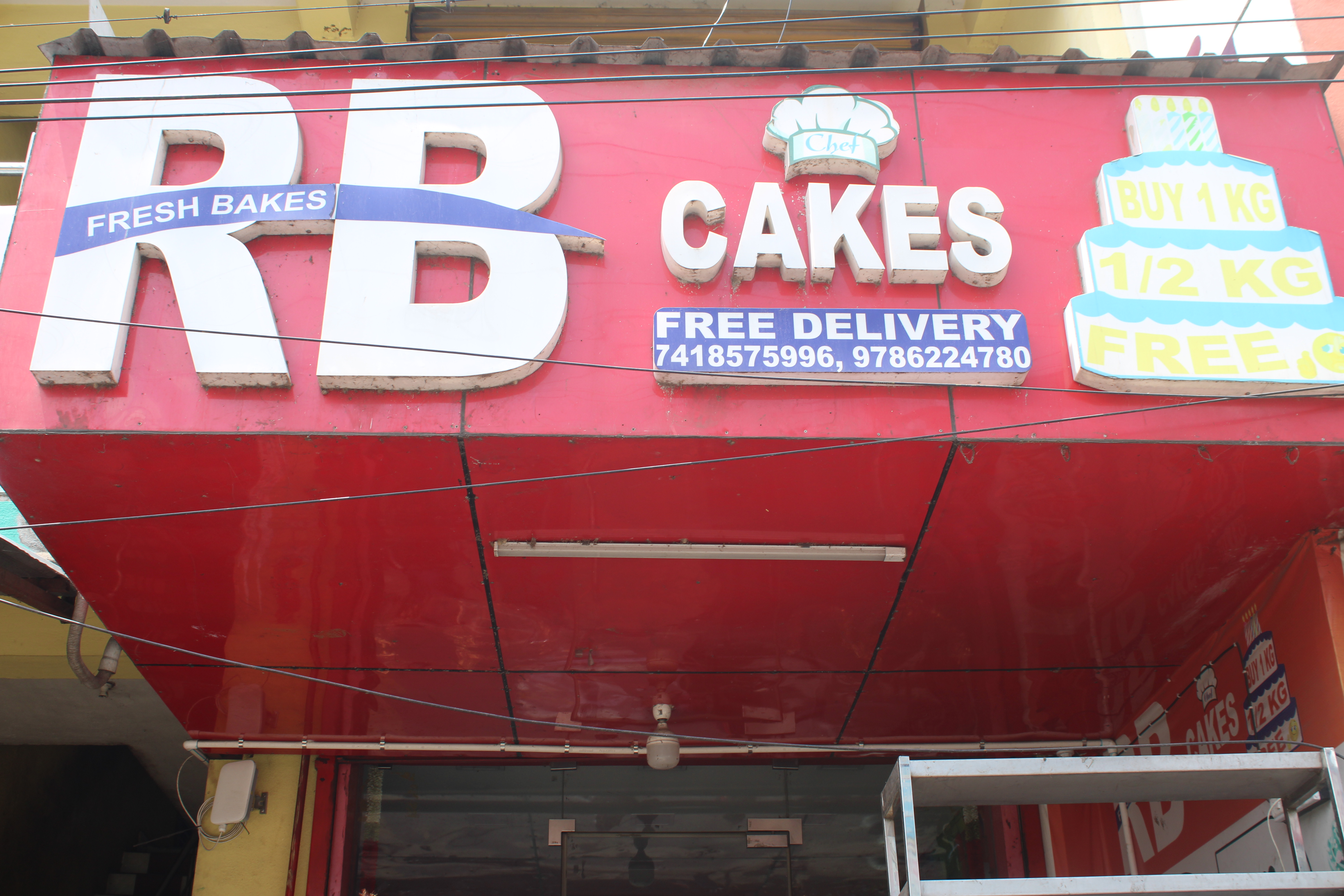 RB Cakes shop front